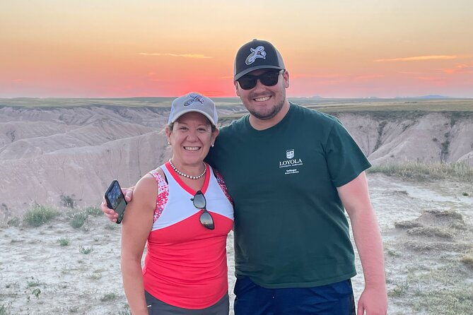 badlands-sunset-wildlife-natures-evening-glow