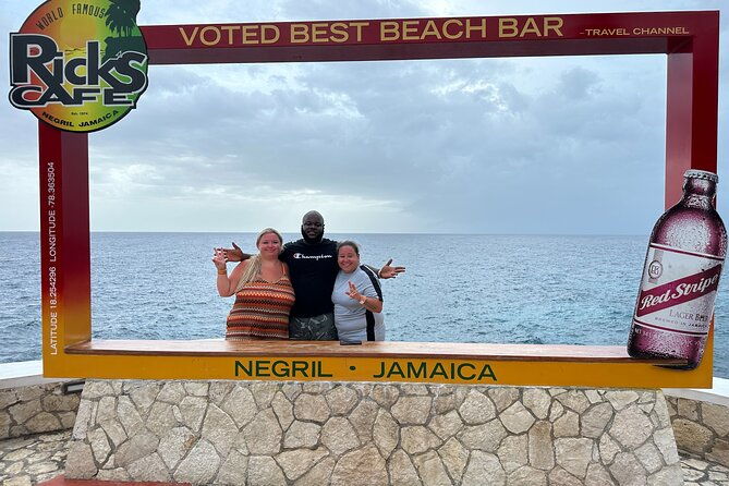 bamboo-rafting-and-rick-cafe-negril-private-tour