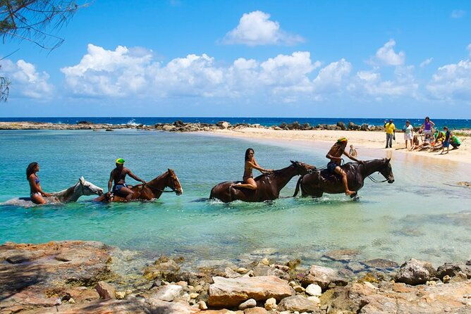 beach-horseback-riding-and-river-tubing-family-adventure-from-montego-bay