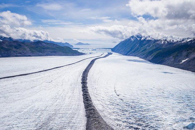 bear-glacier-scenic-express-flight
