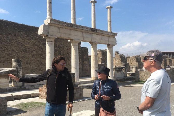 best-of-pompeii-and-herculaneum-with-an-expert-archaeologist