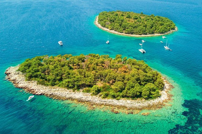 blue-lagoon-maslinica-half-day-tour-from-trogir-2