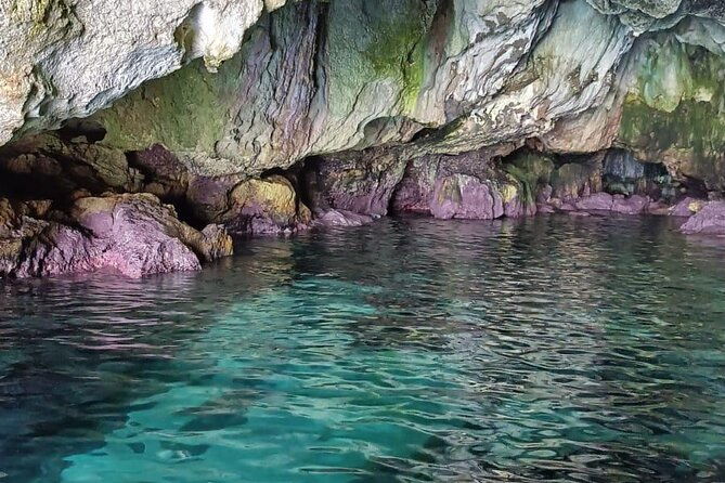 boat-tour-ortigia-and-syracuse-sea-caves