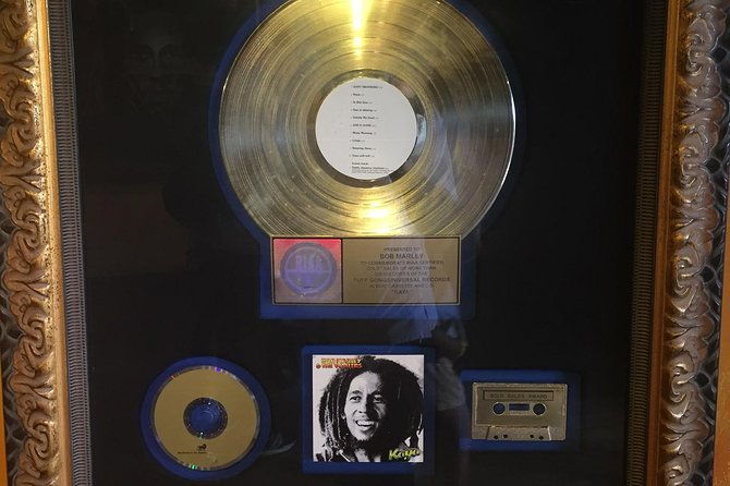 bob-marley-mouseleum-and-museum-from-negril-and-montego-bay