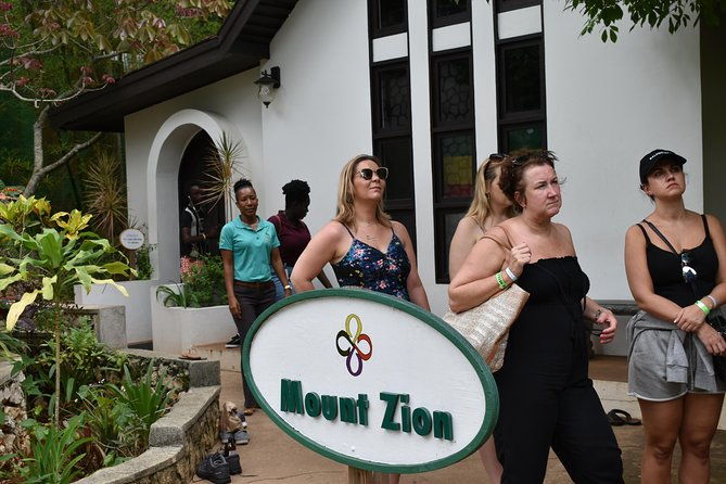 bob-marleys-nine-mile-admission-and-guided-tour-from-montego-bay