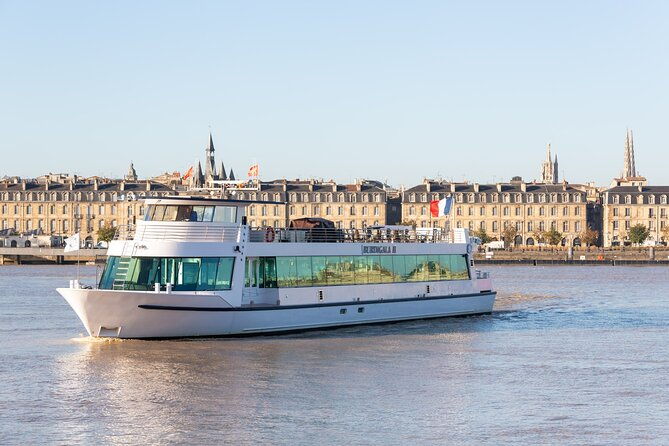 bordeaux-cruise-wine-and-canele-discovery