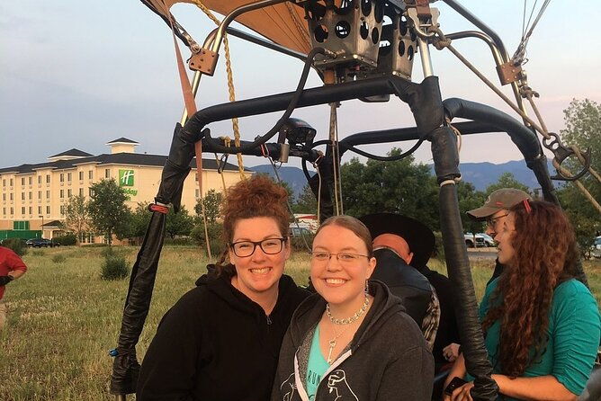 breathtaking-colorado-springs-sunrise-hot-air-balloon-flight-2