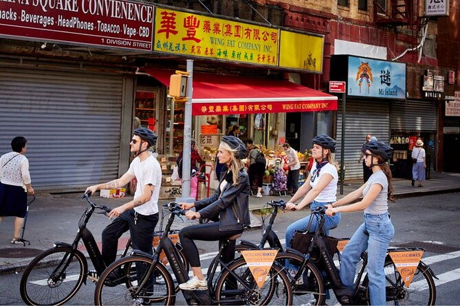 broadway-bike-tour-with-authentic-dutch-bikes