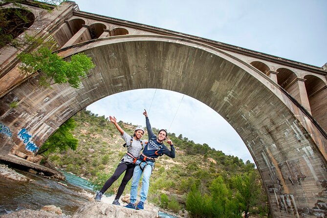 bungee-jumping-over-the-gallego-river