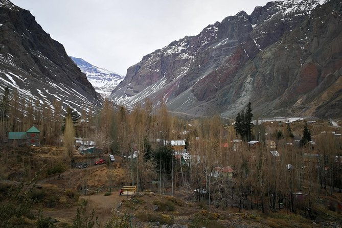 cajon-del-maipo-view-of-the-volcano-small-group-waterfall