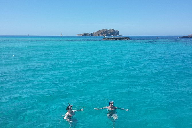 cala-comte-private-catamaran-tour-2