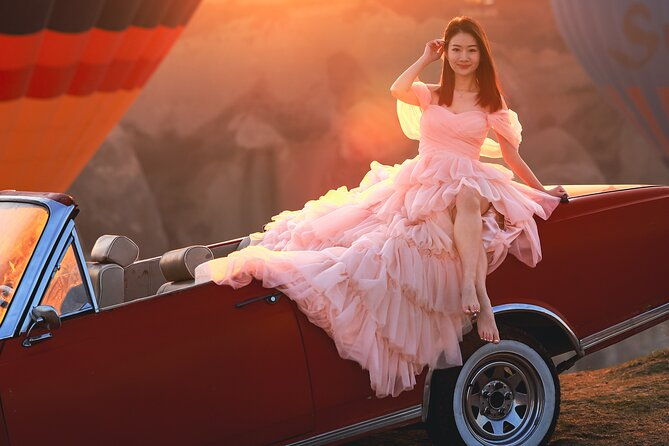 cappadocia-private-photo-shoot-with-flying-dress-vintage-car