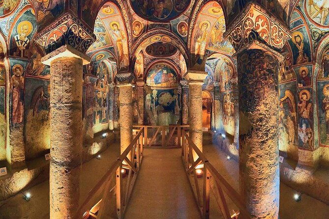 cappadocia-red-tour-with-open-air-museum-and-expert-tour-guide
