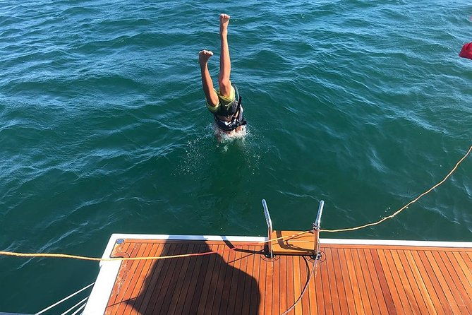 cascais-private-sailing-2h-cruise-with-a-drink