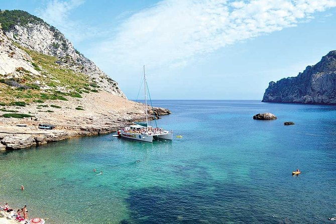 catamaran-cruise-from-port-dalcudia-with-lunch-and-swim-stop