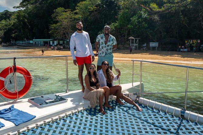 catamaran-cruise-with-snorkeling-and-dunns-river-falls