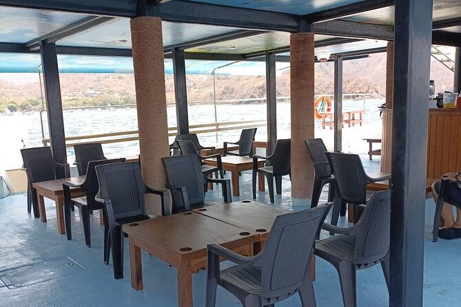 catamaran-tour-from-playa-del-coco-trimaran