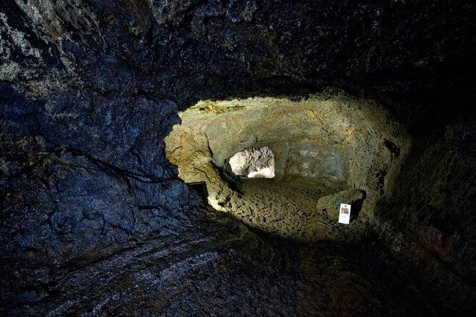 cave-tour-in-terceira-2