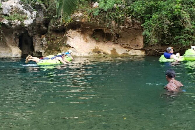 cave-tubing-with-lunch