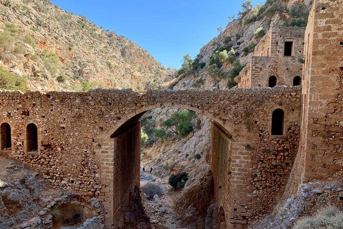 chania-hiking-through-history-and-hidden-gems-at-katholiko-bay