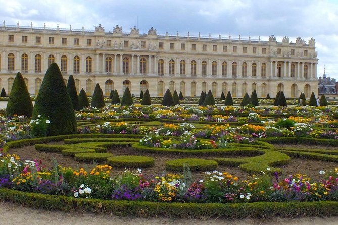 chateau-of-versailles-and-marie-antoinettes-petit-trianon-private-tour