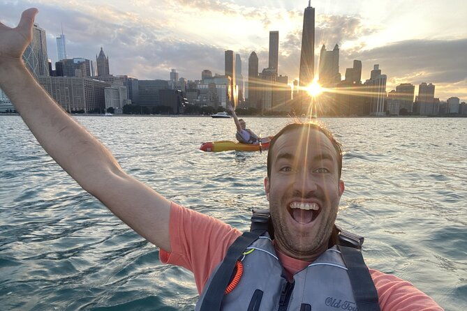 chicagos-lake-michigan-downtown-kayak-rental-at-ohio-street-beach-2