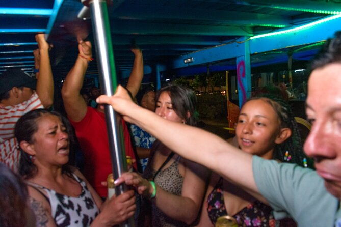 chiva-party-a-night-walk-through-the-streets-of-cartagena