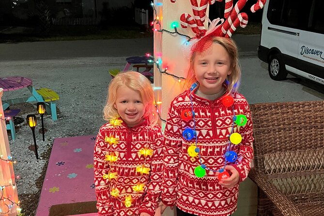 christmas-carol-trolley-holiday-music-lights-tour-in-sarasota