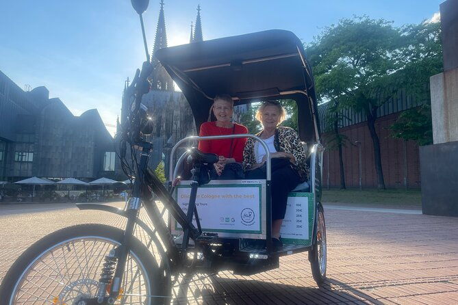 city-tour-by-rickshaw-in-cologne-2