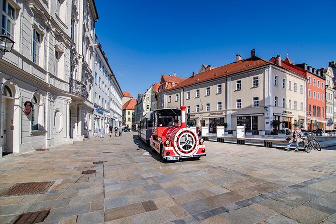 city-tour-through-regensburg-with-the-little-train-2