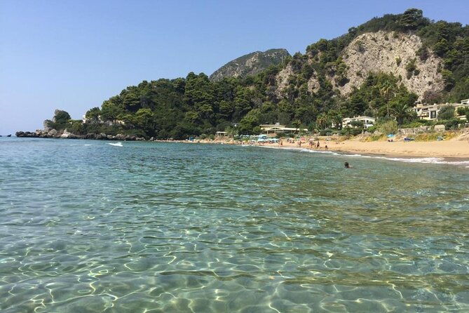 corfu-a-relaxed-day-at-glyfada-beach-2
