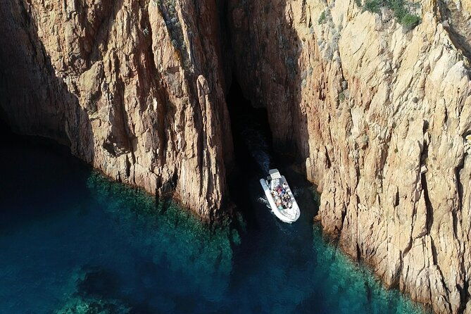 cruise-in-a-small-group-in-scandola-girolata-calanques-de-piana