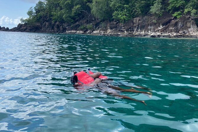 crystal-kayaking-in-st-vincent-siteseeing-with-cass