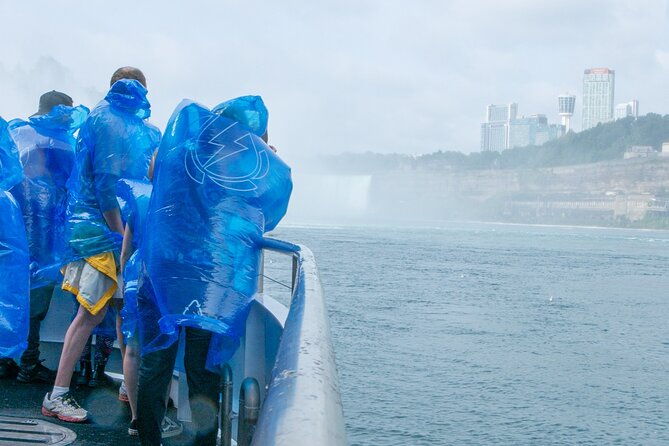 daredevil-walking-tour-with-maid-of-the-mist-boat-ride