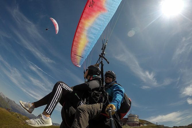 davos-paragliding-for-2-passengers-together-in-the-air-videophotos-incl