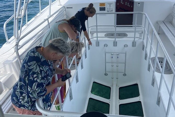 day-tour-glass-bottom-boat-in-islamorada