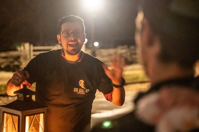 dc-ghosts-boos-and-booze-haunted-pub-crawl-by-us-ghost-adventures