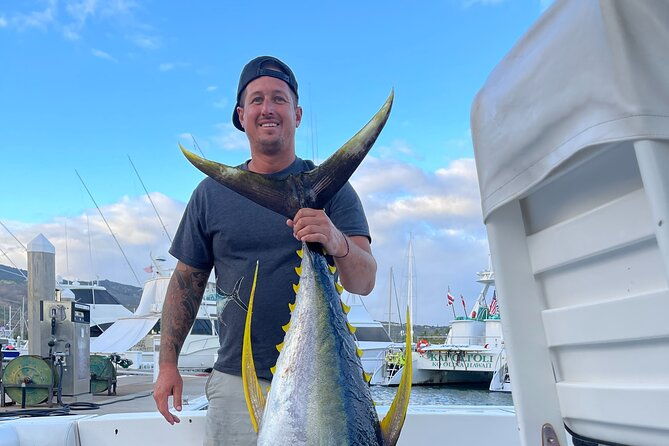 deep-sea-fishing-charter-in-waikiki-hawaii
