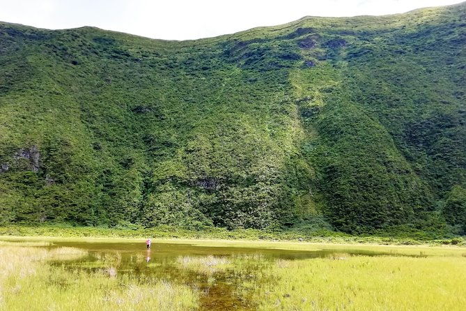 descent-to-caldeira-do-faial-the-perfect-adventure