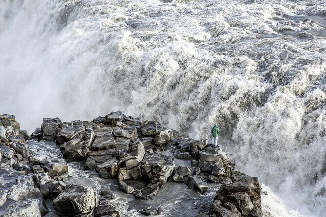 diamond-circle-myvatn-waterfalls-and-husavik-from-akureyri-tour