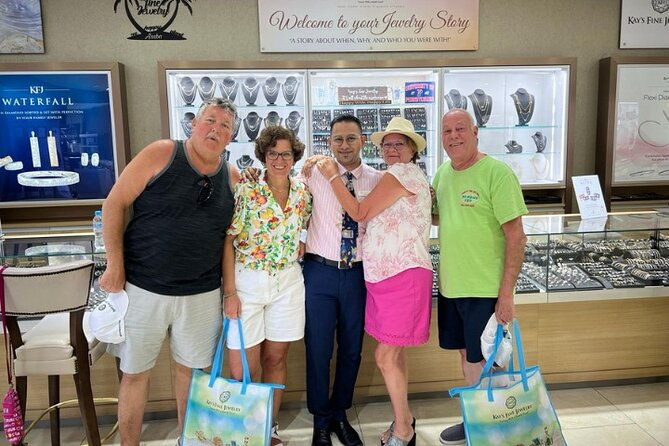 diamond-shopping-experience-with-champagne