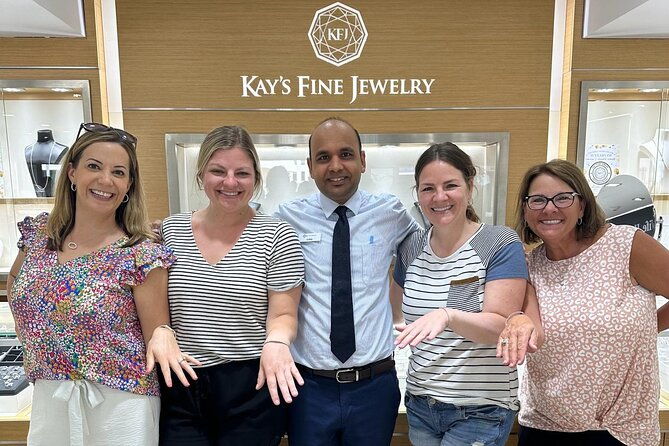 diamonds-and-cocktails-a-shopping-experience-in-grand-cayman