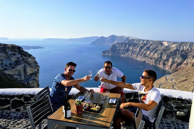 discover-local-santorini-wine-tasting