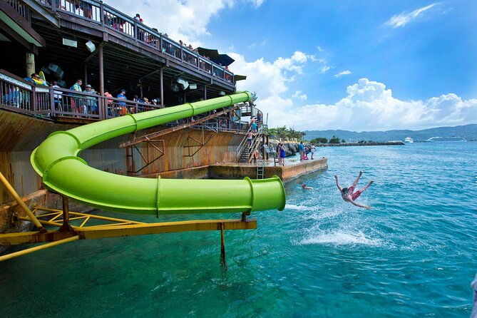 doctors-cave-beach-and-margaritaville-private-tour