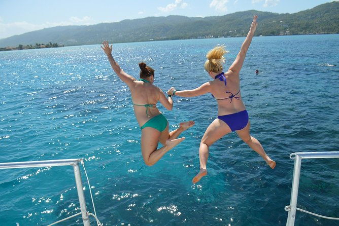 dreamer-catamaran-cruise-to-negril-from-montego-bay