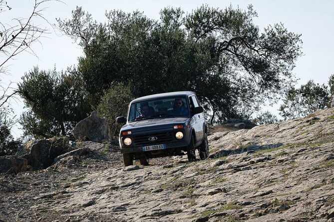 drive-a-4x4-off-road-in-the-tirana-valleys