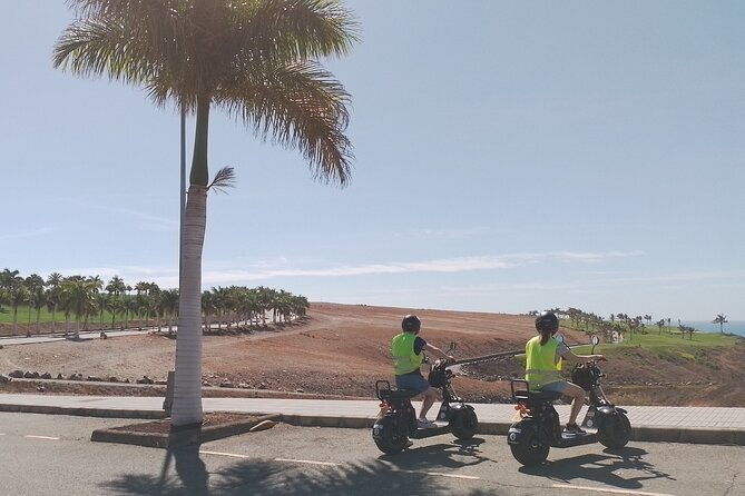 e-scooter-or-e-bike-maspalomas-tourvisit-western-town-sioux-city