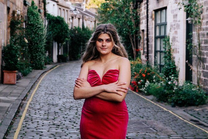 elegant-professional-private-photoshoot-tour-in-edinburgh