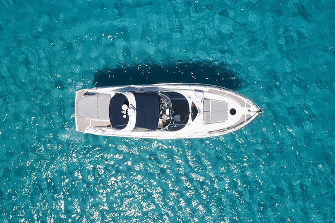 enjoy-an-unforgettable-experience-with-the-elegant-cranchi-47