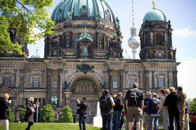 explore-berlin-shore-excursion-top-attractions-private-tour-from-warnemuende-2